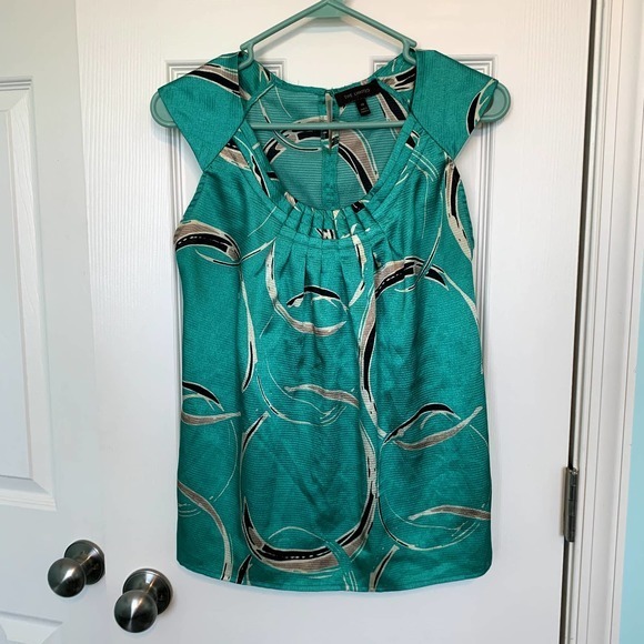 The Limited Women's Size Extra‎ Small Green Printed Top - Picture 1 of 4
